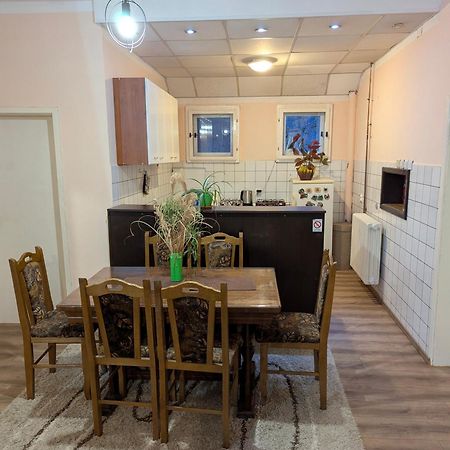 Apartman Dunja I Milos Mokra Gora Eksteriør billede